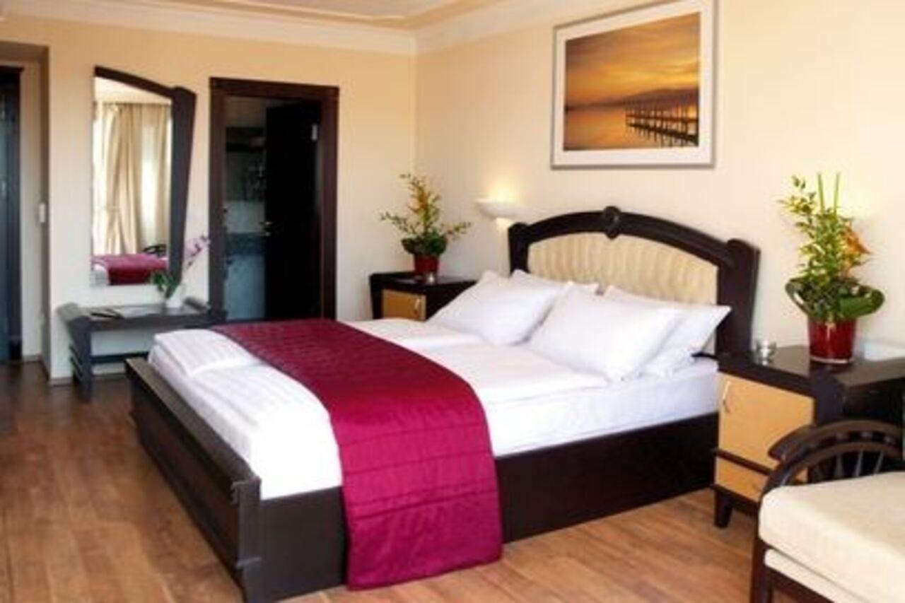Atlas Hotel 4*