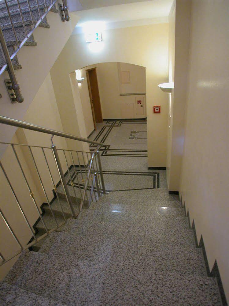 Atlas Hotel 4*